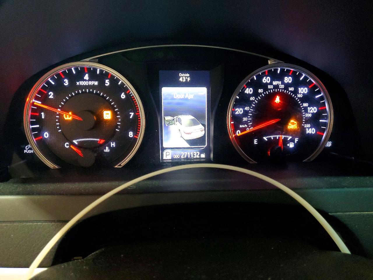 2016 TOYOTA CAMRY LE photo 9