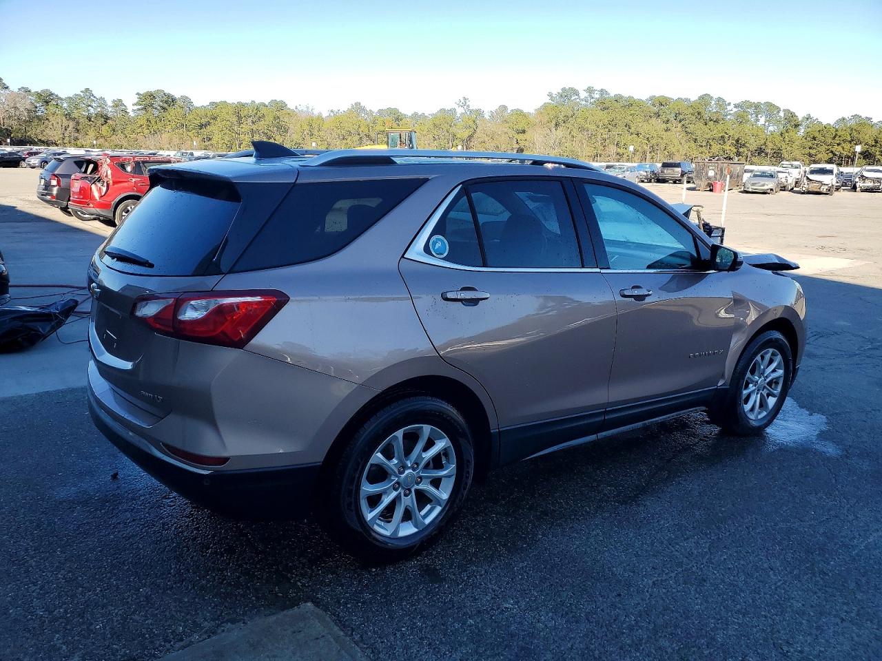 2018 CHEVROLET EQUINOX LT photo 3