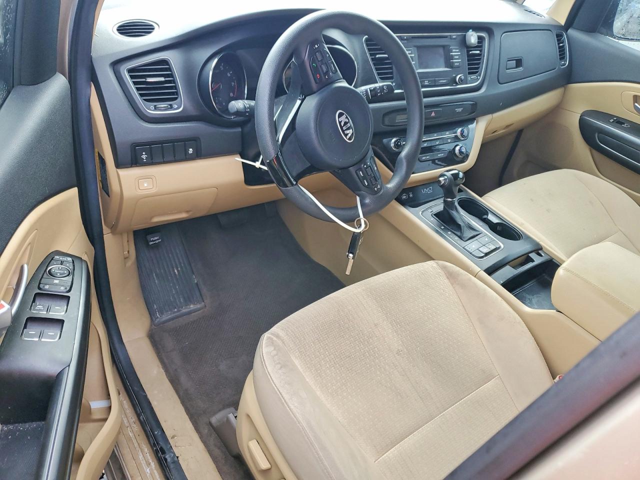 2016 KIA SEDONA LX photo 8