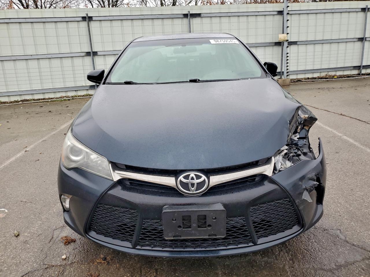 2017 TOYOTA CAMRY LE photo 5