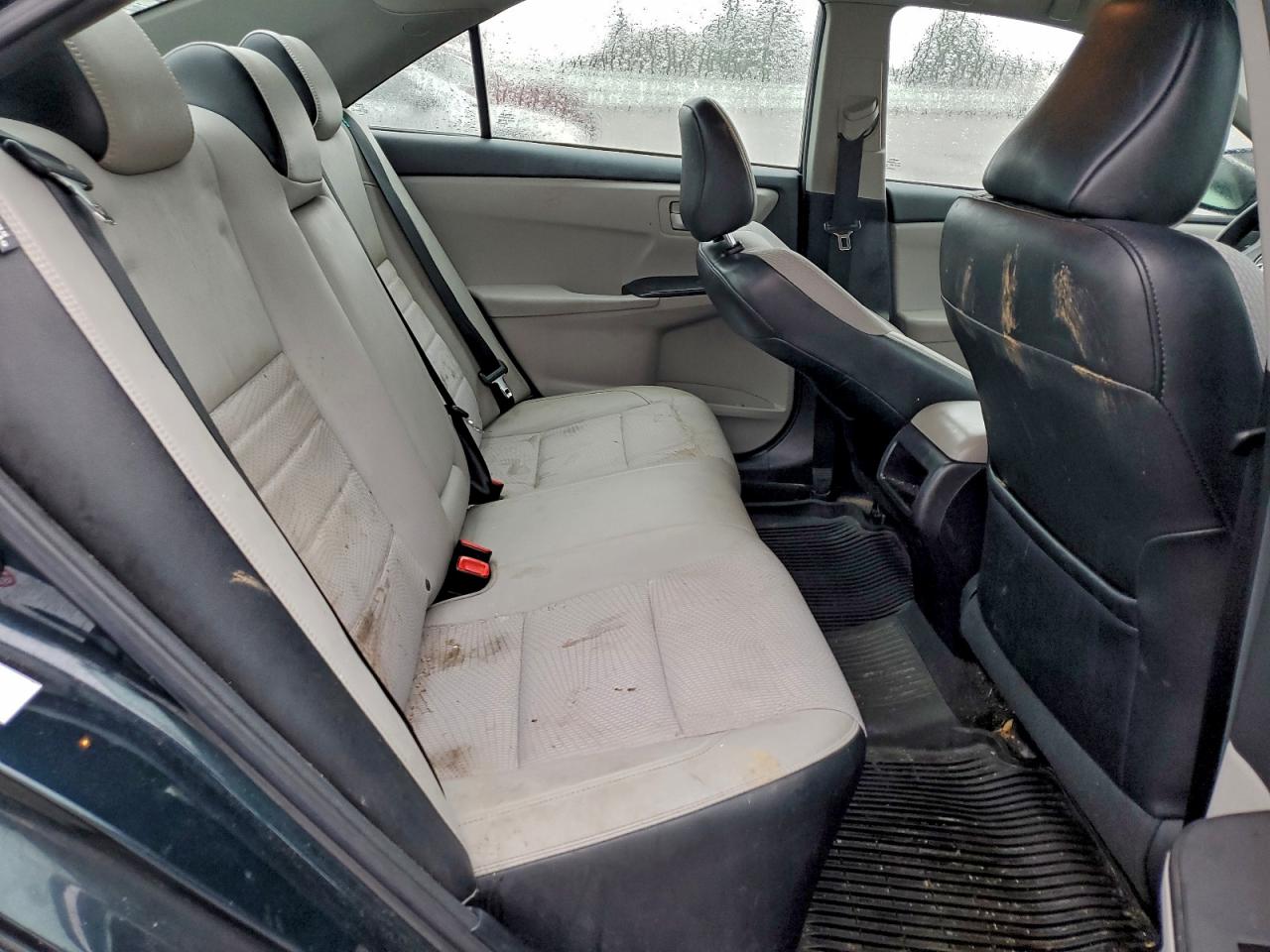 2017 TOYOTA CAMRY LE photo 10