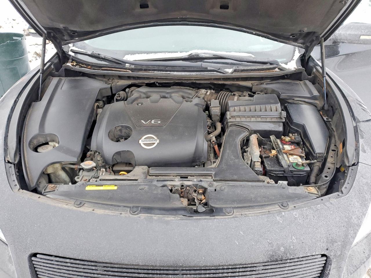 2010 NISSAN MAXIMA S photo 31