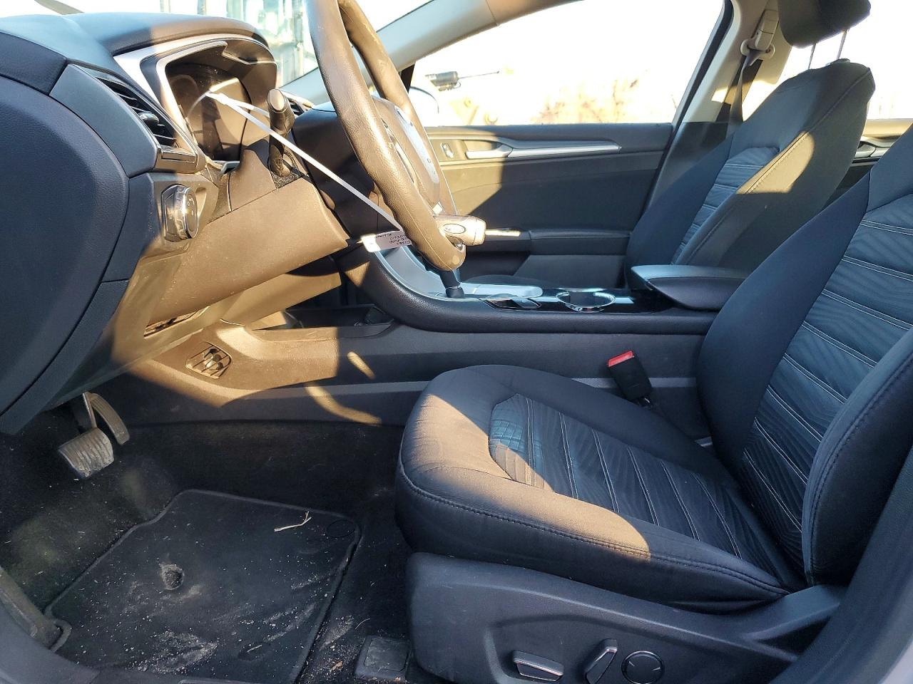 2016 FORD FUSION SE photo 7