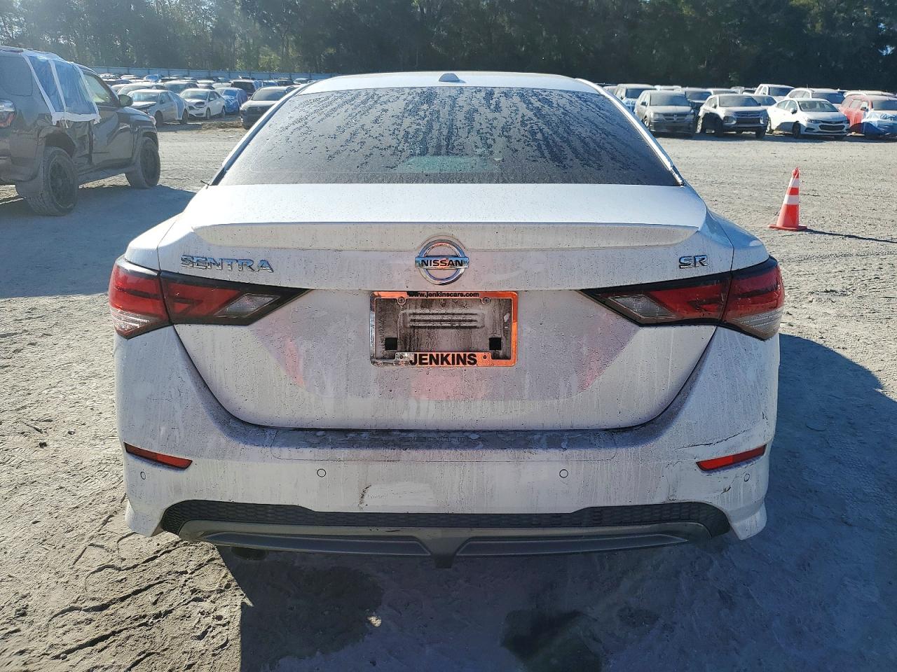 2022 NISSAN SENTRA SR photo 6