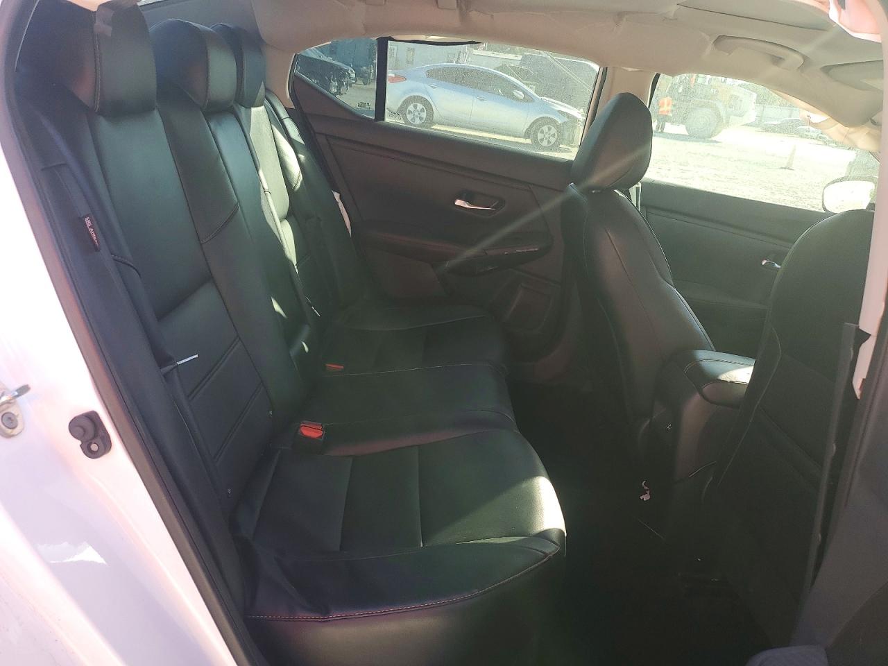 2022 NISSAN SENTRA SR photo 10