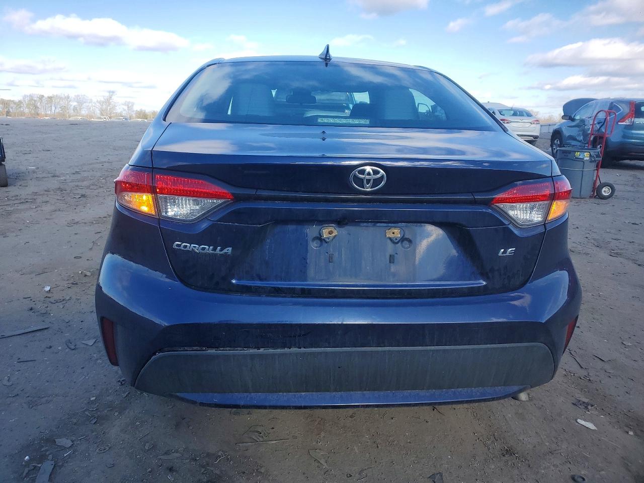 2020 TOYOTA COROLLA LE photo 6