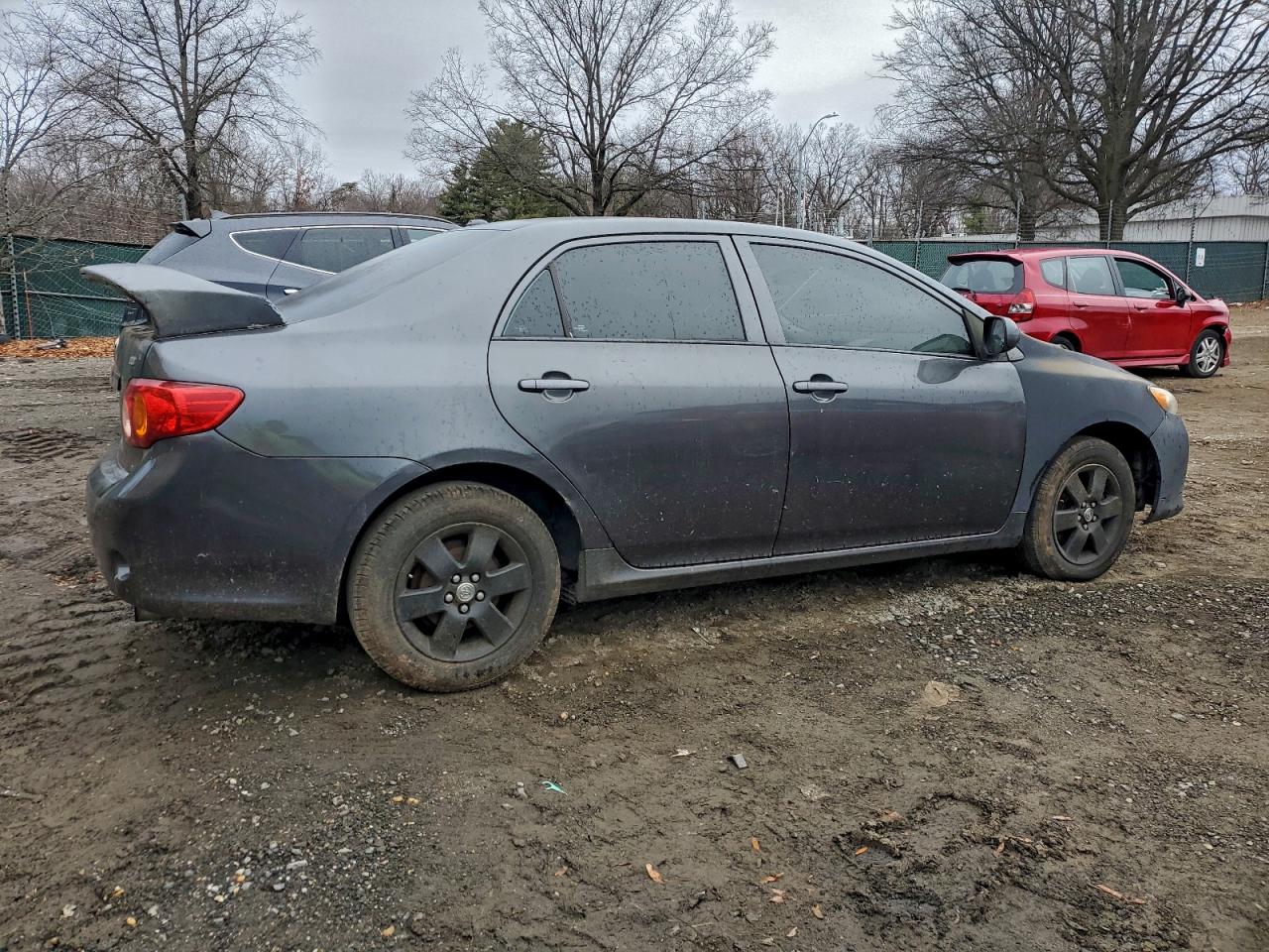 2010 TOYOTA COROLLA BASE photo 3