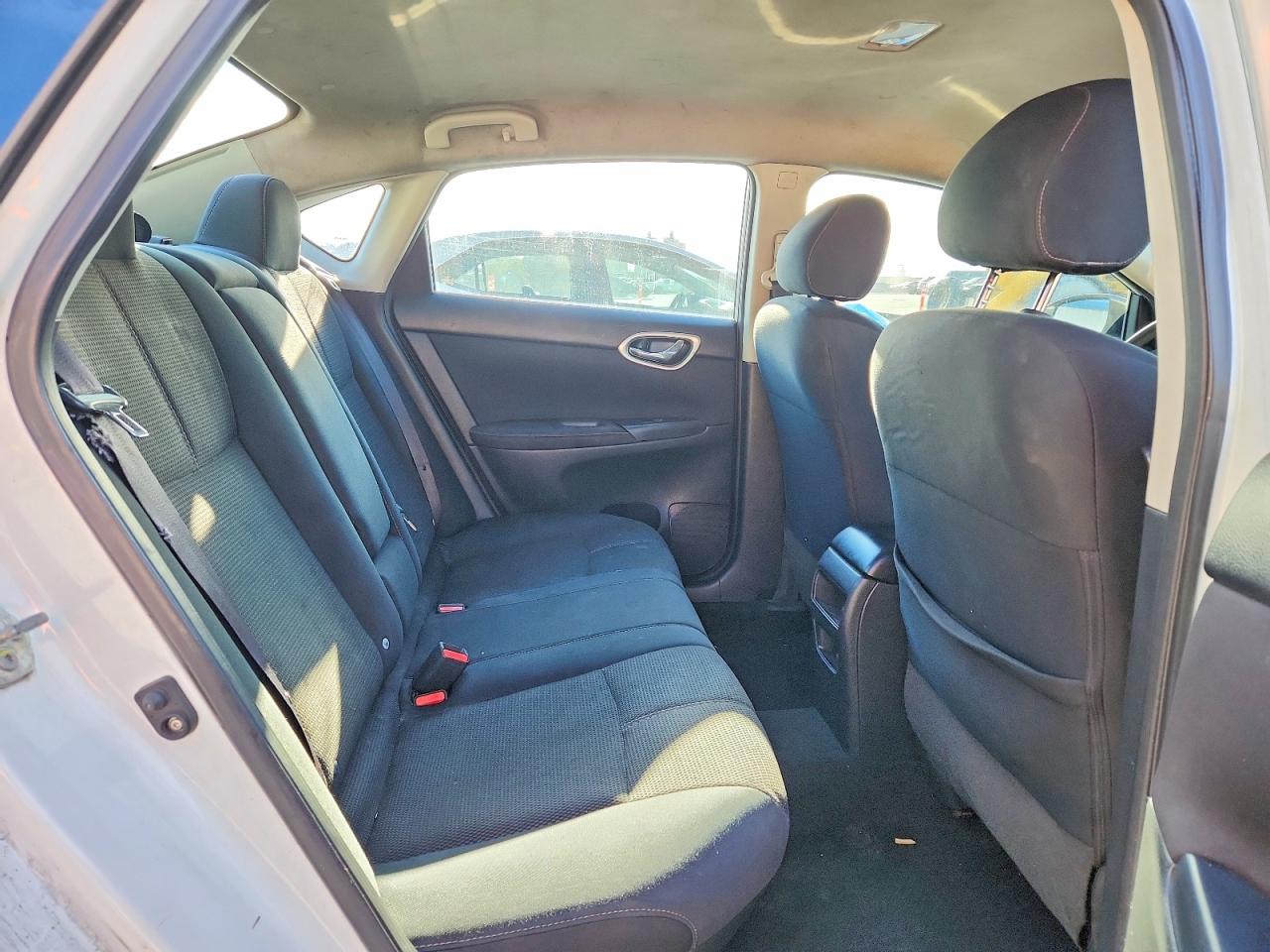 2014 NISSAN SENTRA S photo 10