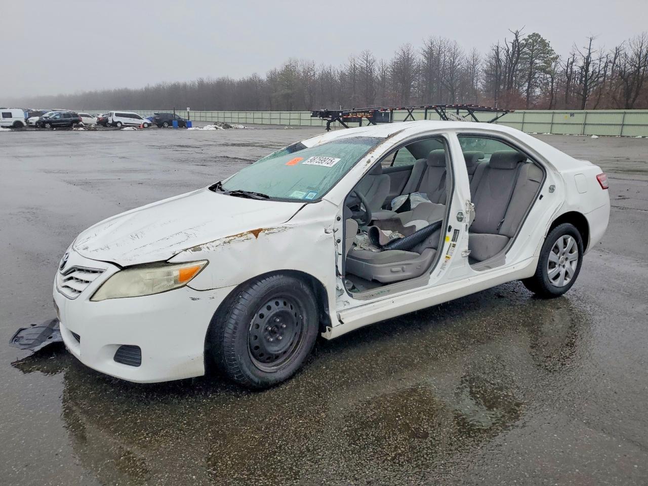 2011 TOYOTA CAMRY
