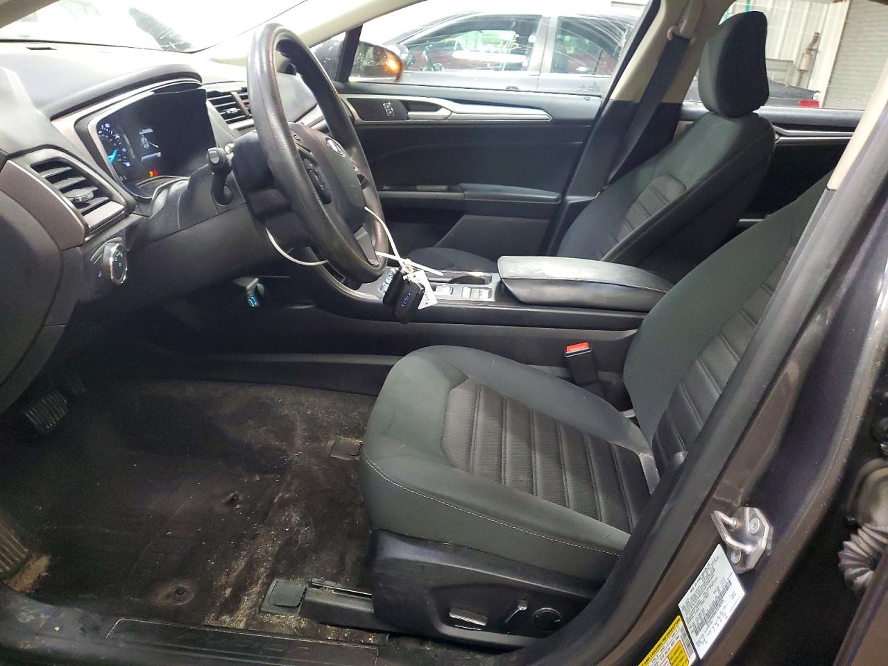 2020 FORD FUSION SE photo 7