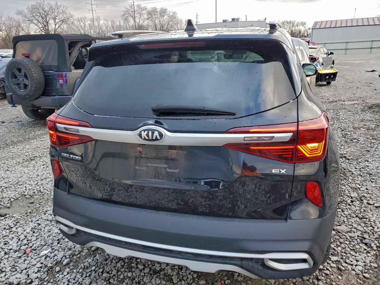 2021 KIA SELTOS EX photo 6