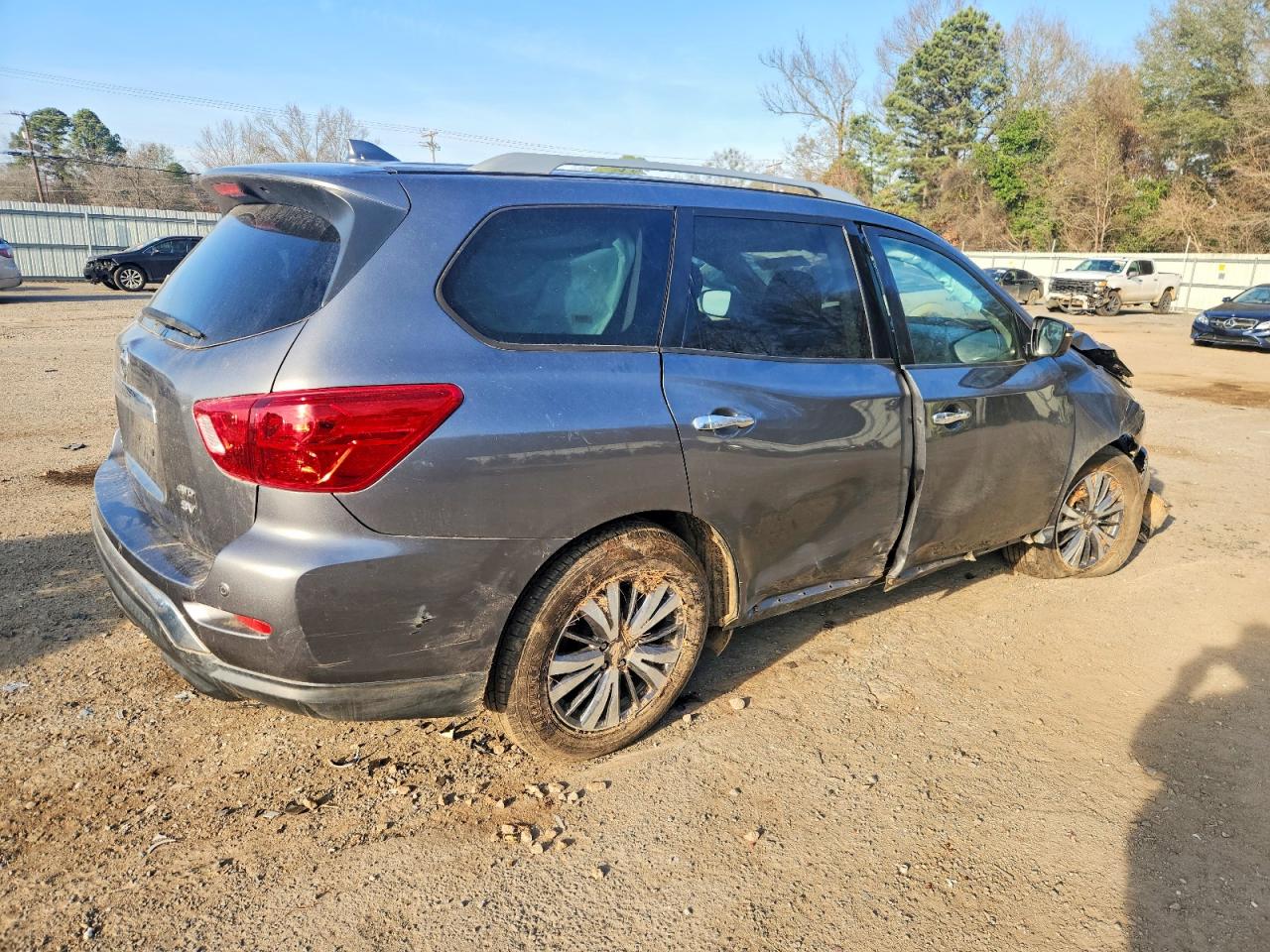 2020 NISSAN PATHFINDER SV photo 3