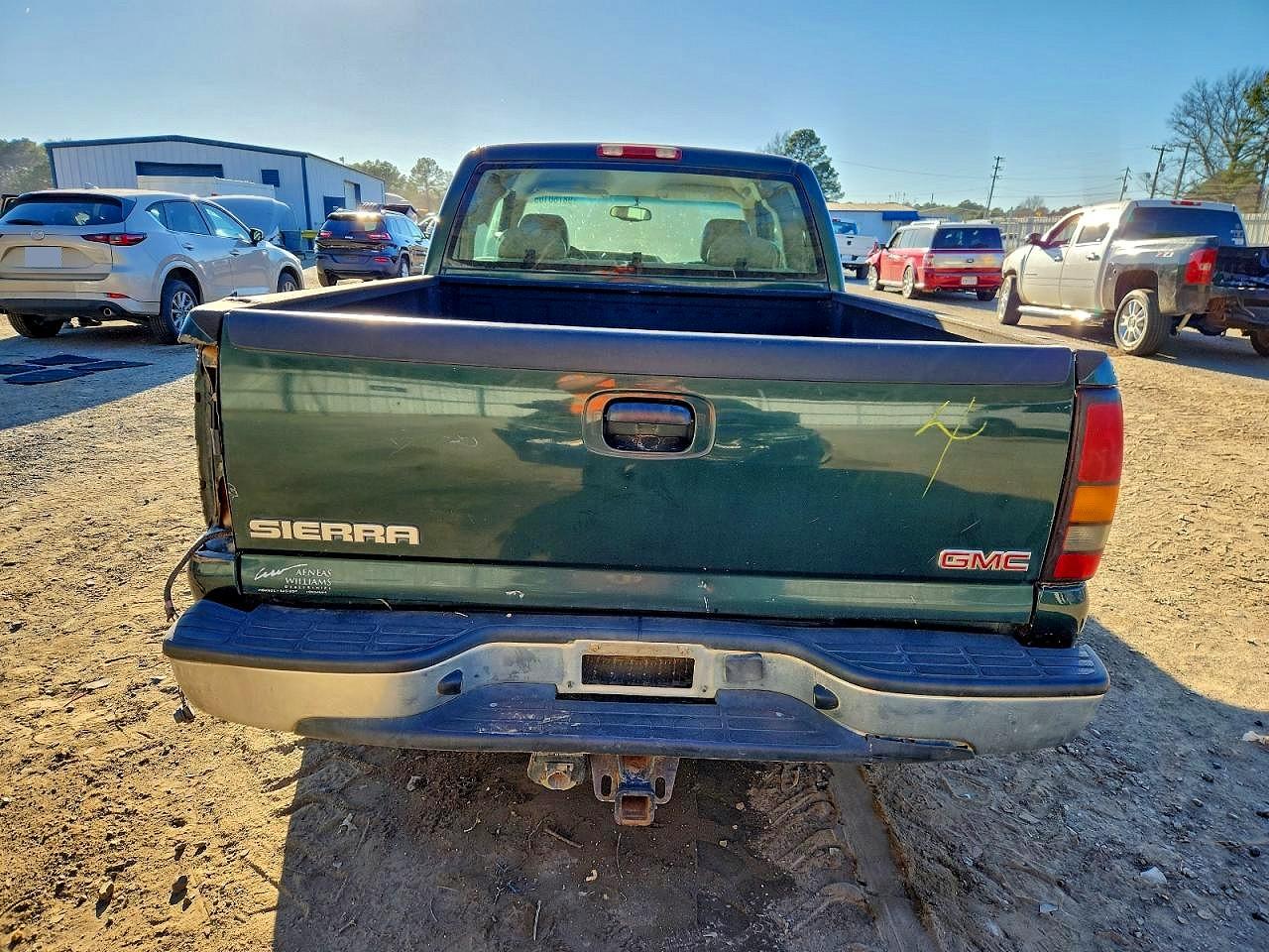 2004 GMC NEW SIERRA C1500 photo 11