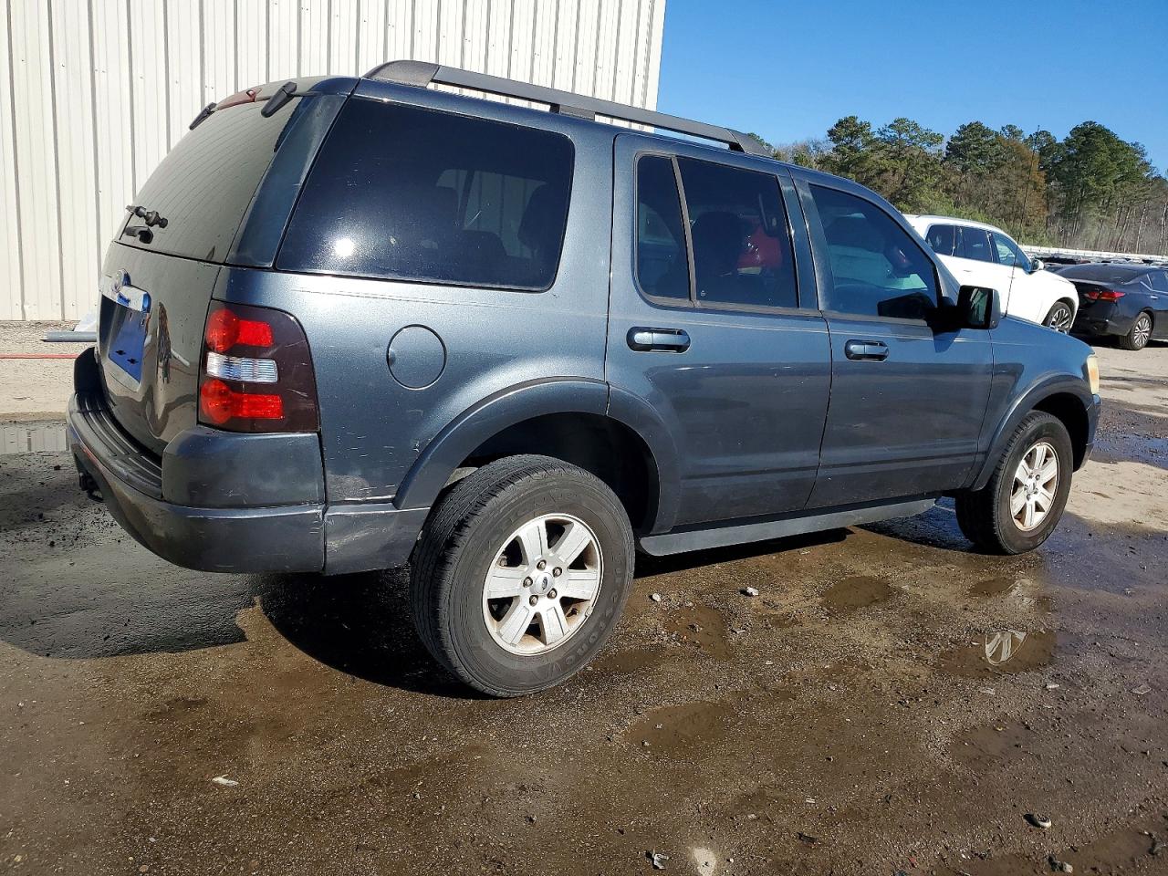 2010 FORD EXPLORER XLT photo 3