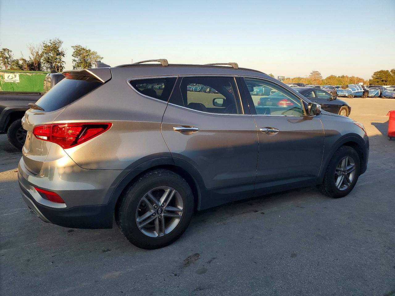2017 HYUNDAI SANTA FE SPORT photo 3