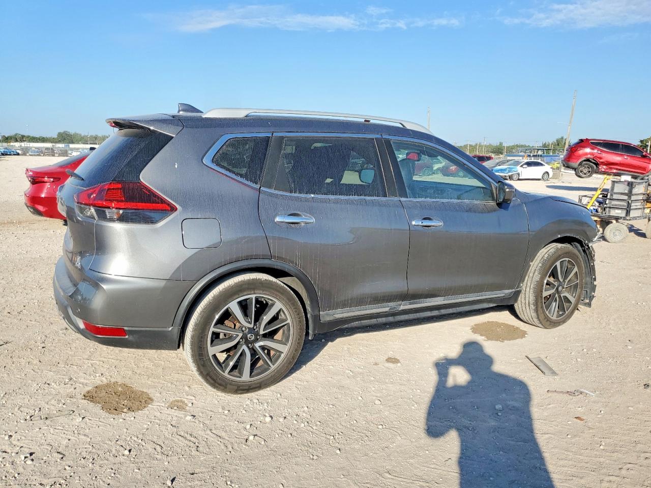 2019 NISSAN ROGUE S photo 3