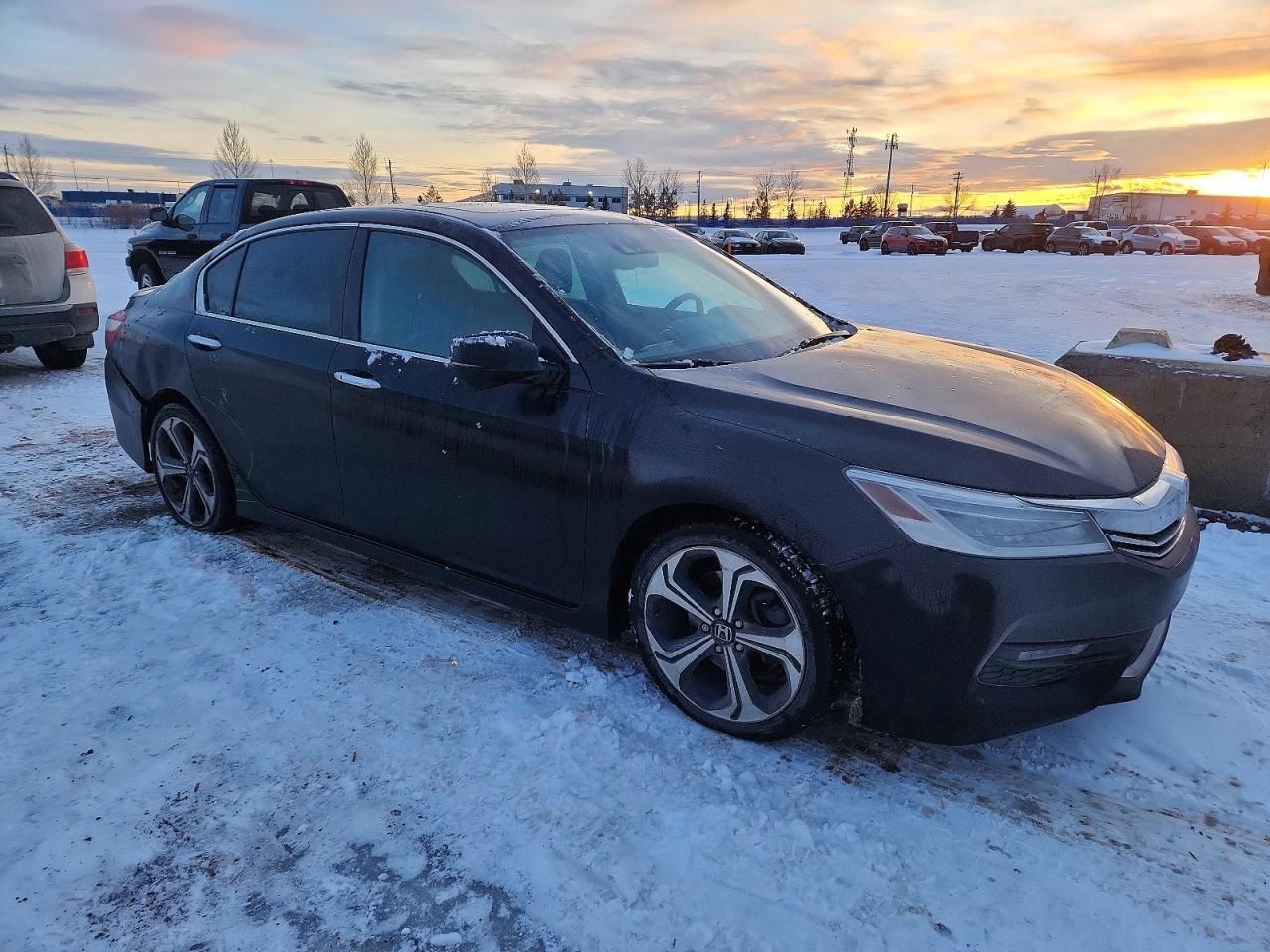 2016 HONDA ACCORD TOURING photo 4