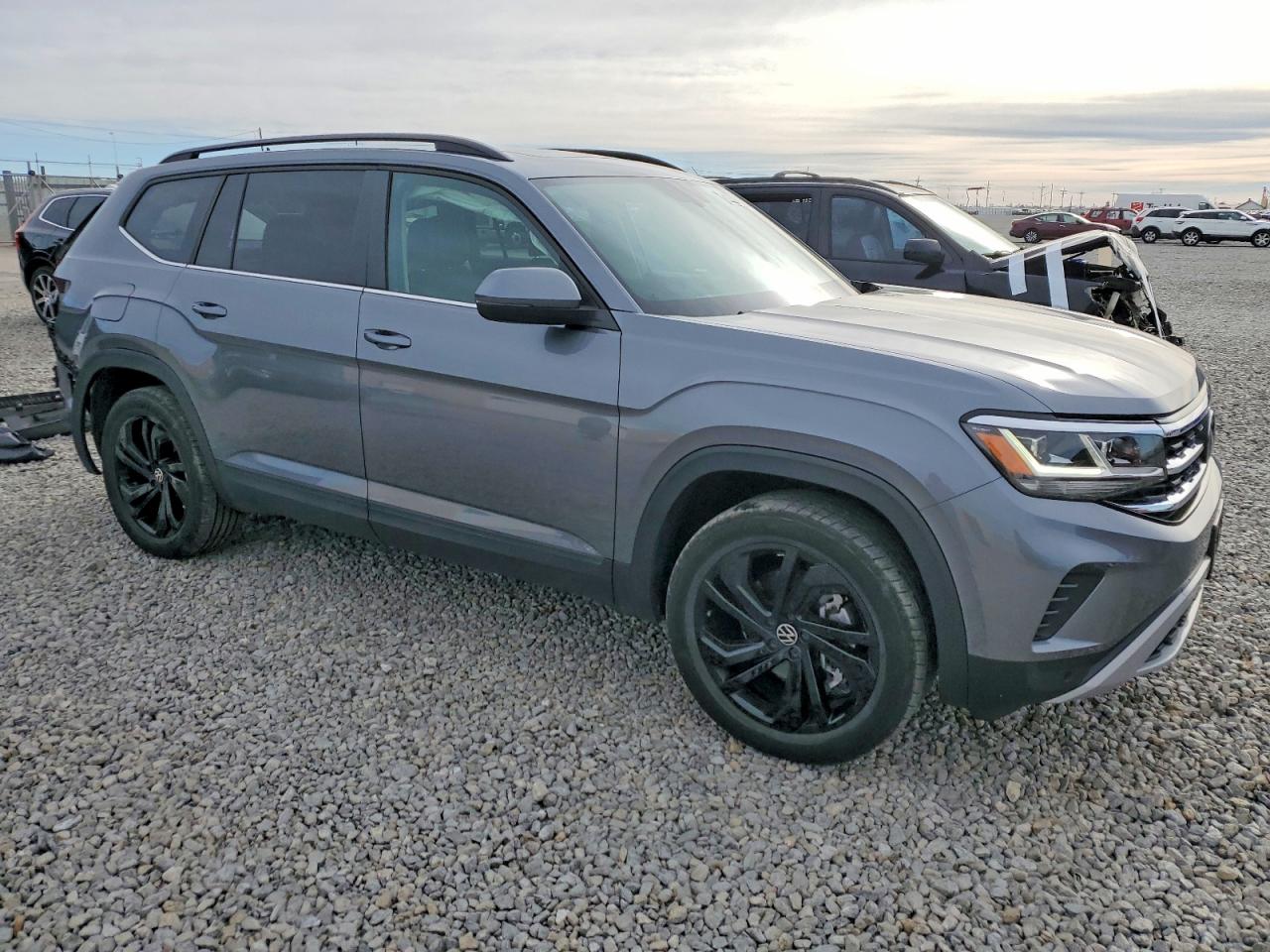 2023 VOLKSWAGEN ATLAS SE photo 4