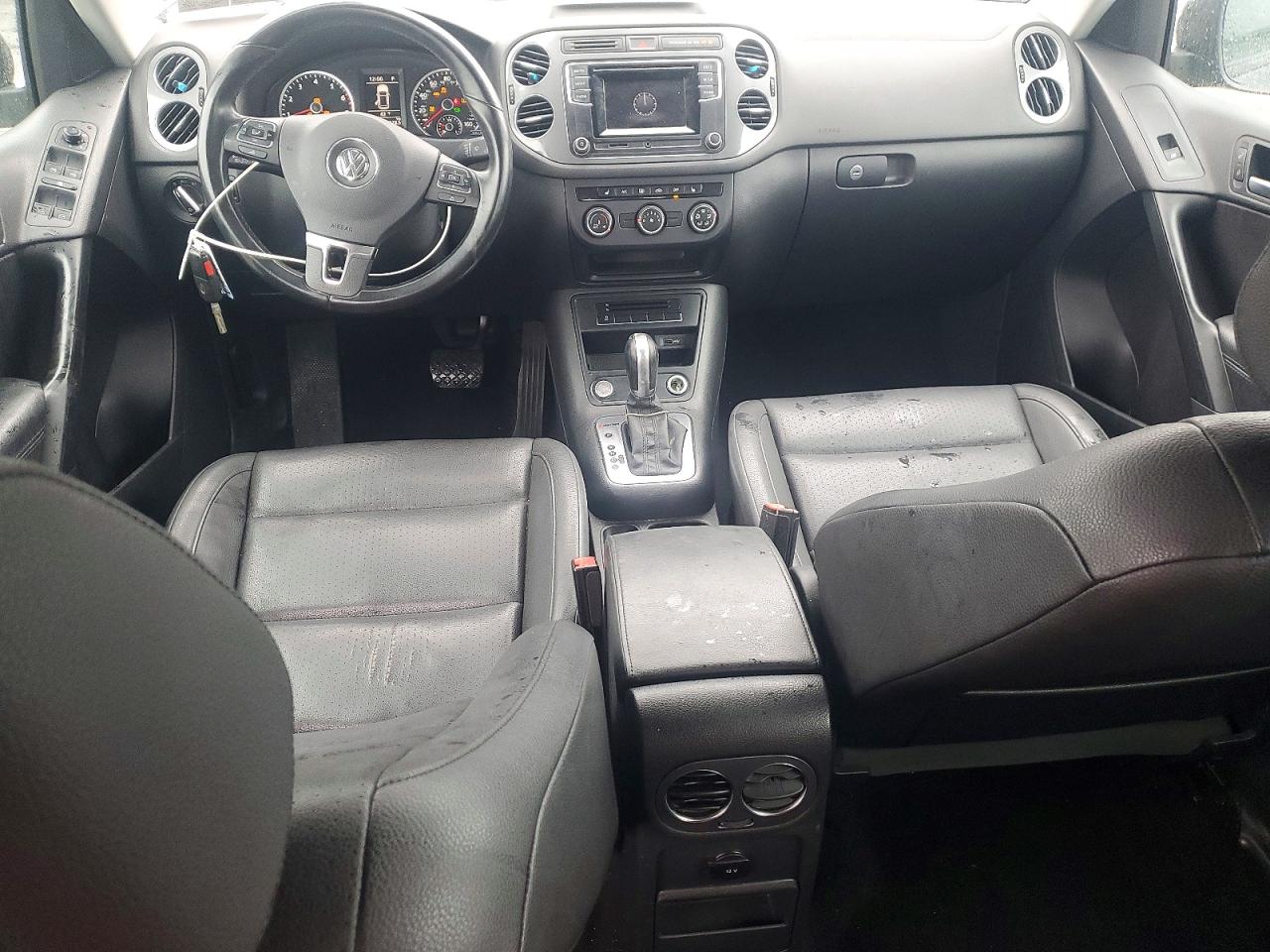 2016 VOLKSWAGEN TIGUAN S photo 8