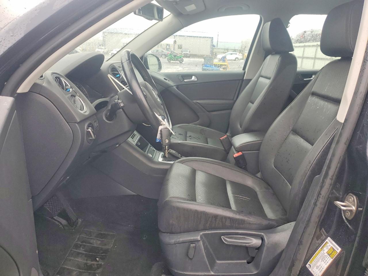 2016 VOLKSWAGEN TIGUAN S photo 7