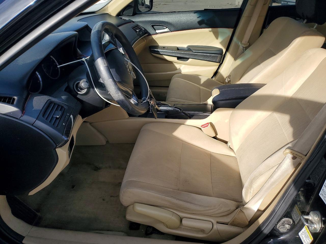 2012 HONDA ACCORD LX photo 7