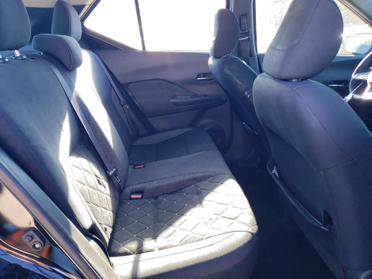 2019 NISSAN KICKS S photo 11