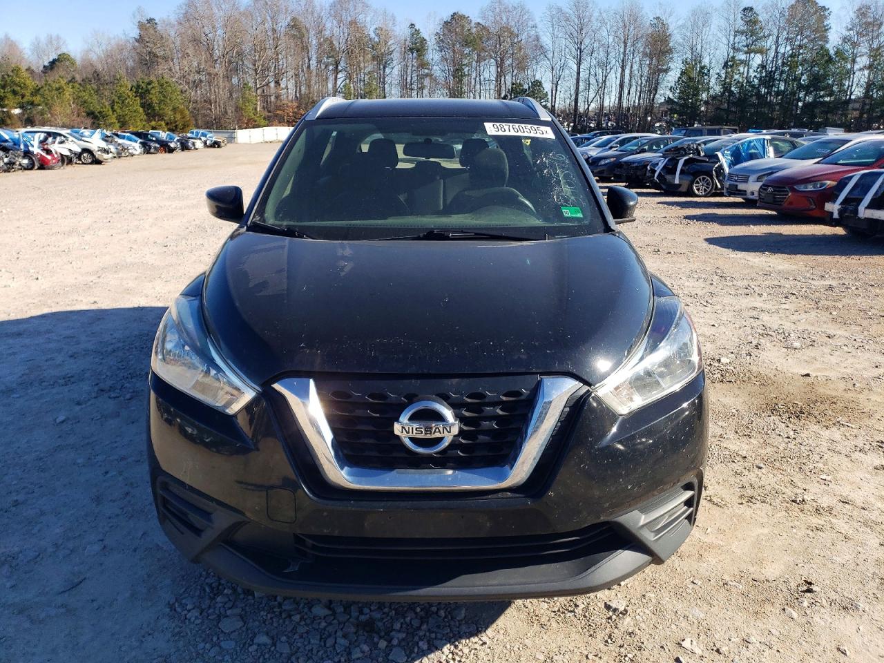 2019 NISSAN KICKS S photo 5