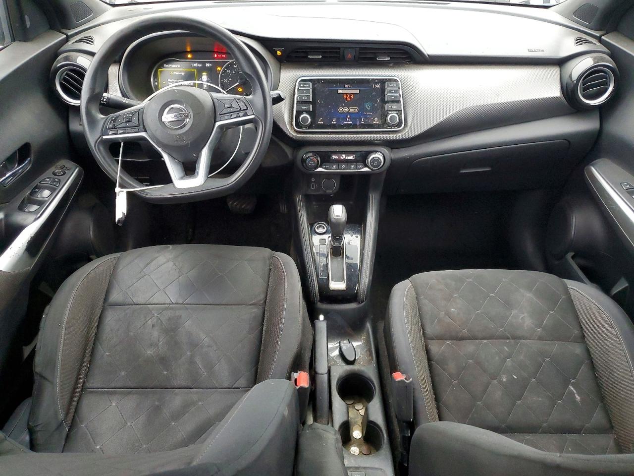 2019 NISSAN KICKS S photo 8