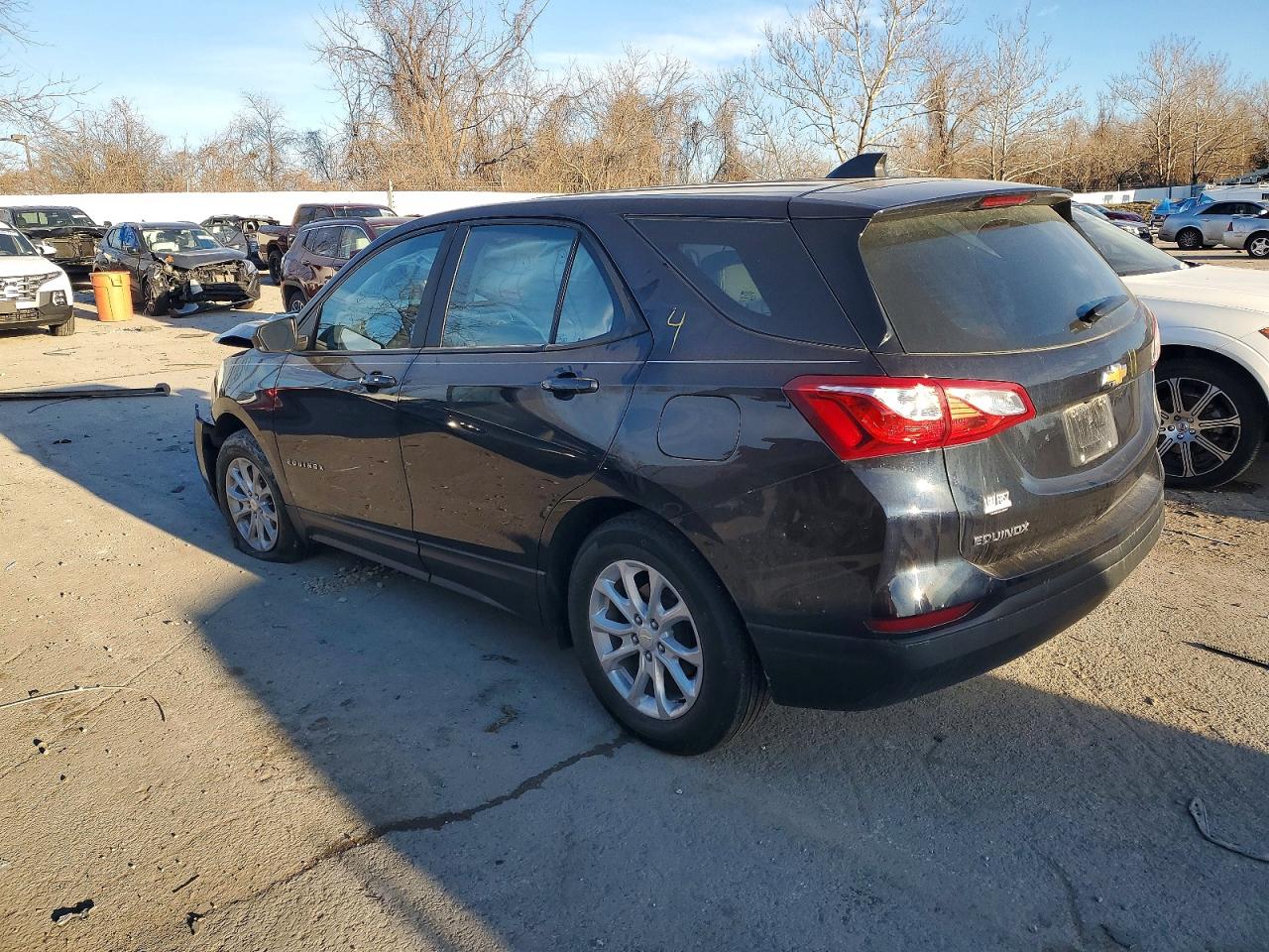 2021 CHEVROLET EQUINOX LS photo 3