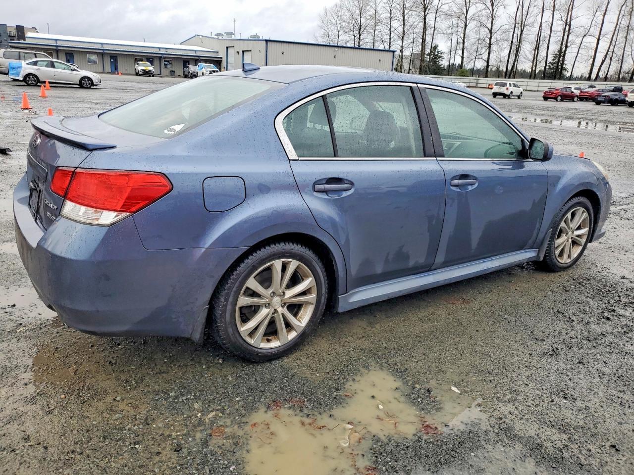 2013 SUBARU LEGACY 3.6R LIMITED photo 3