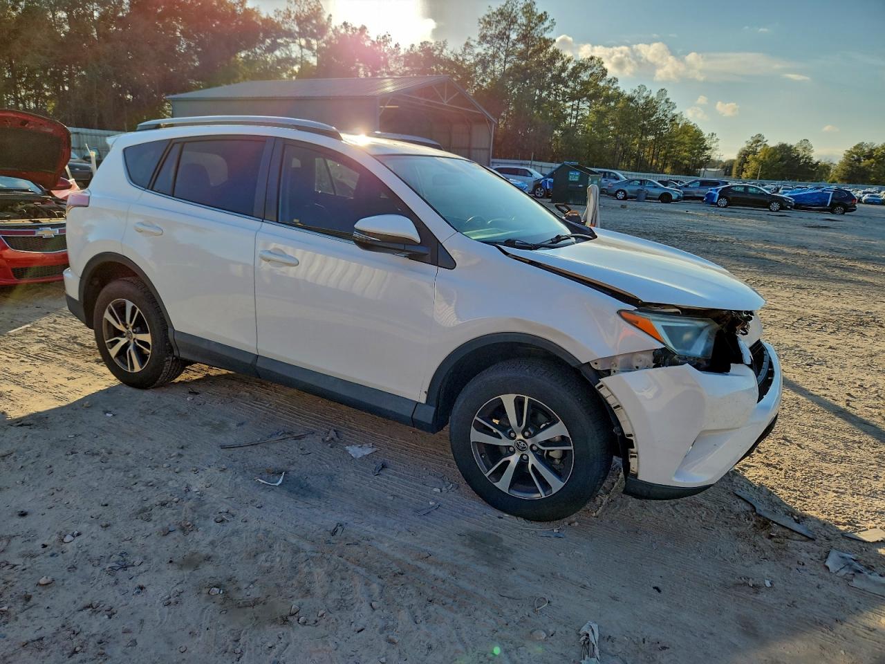 2016 TOYOTA RAV4 XLE photo 4