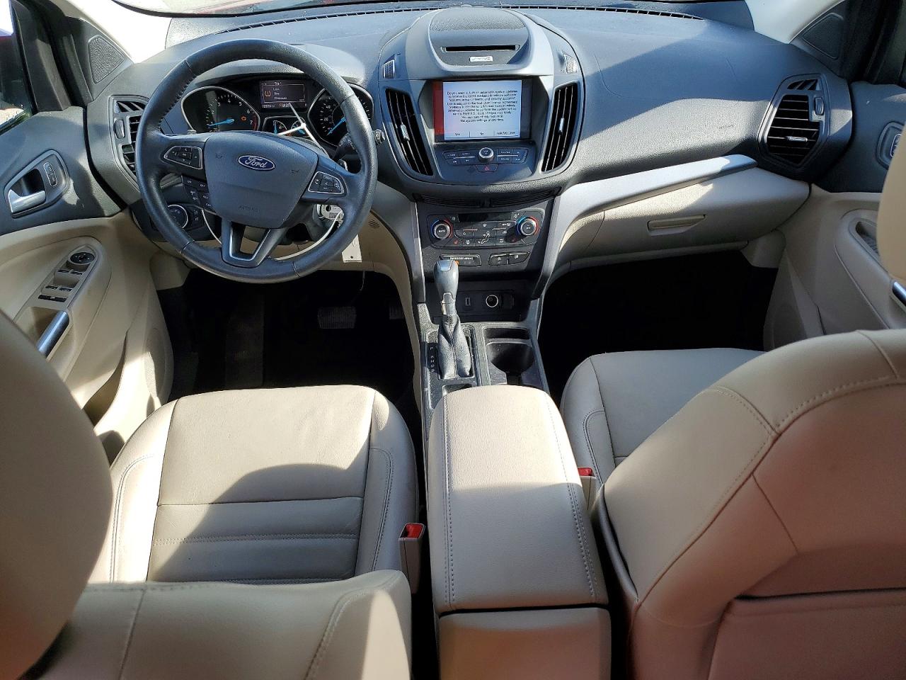 2017 FORD ESCAPE SE photo 8