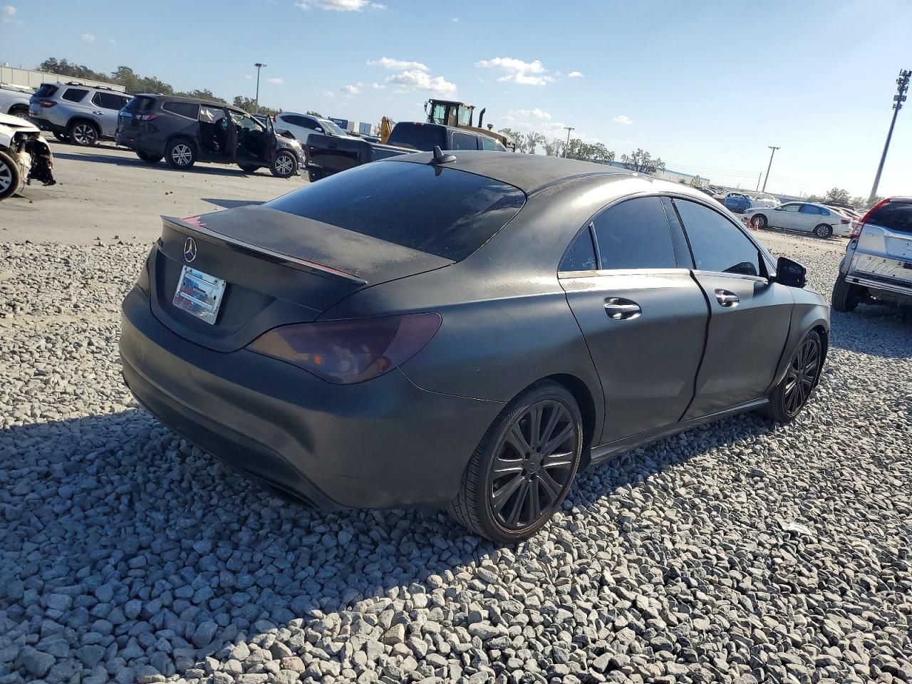 2018 MERCEDES-BENZ CLA 250 photo 3
