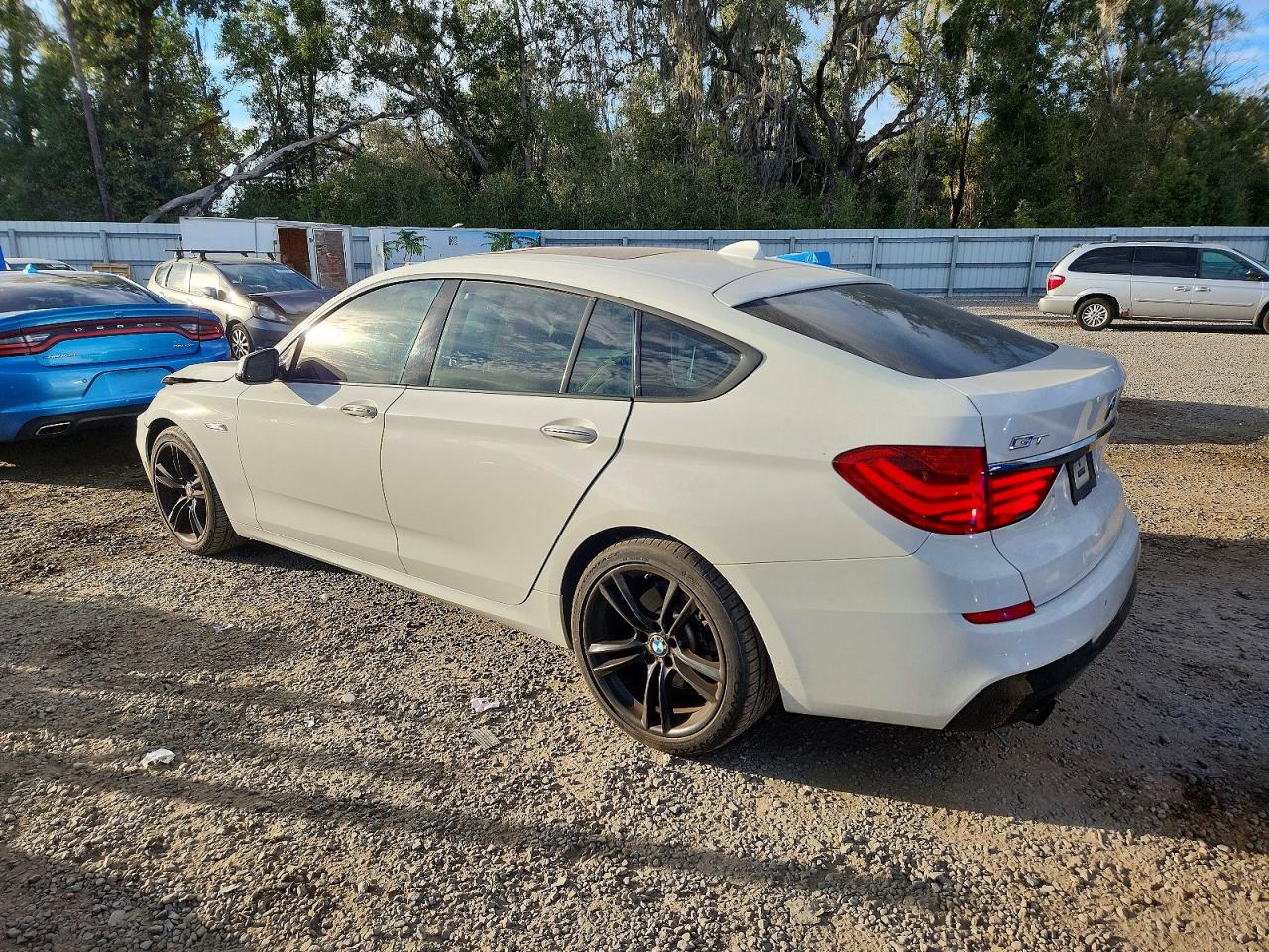 2013 BMW 535 IGT photo 2