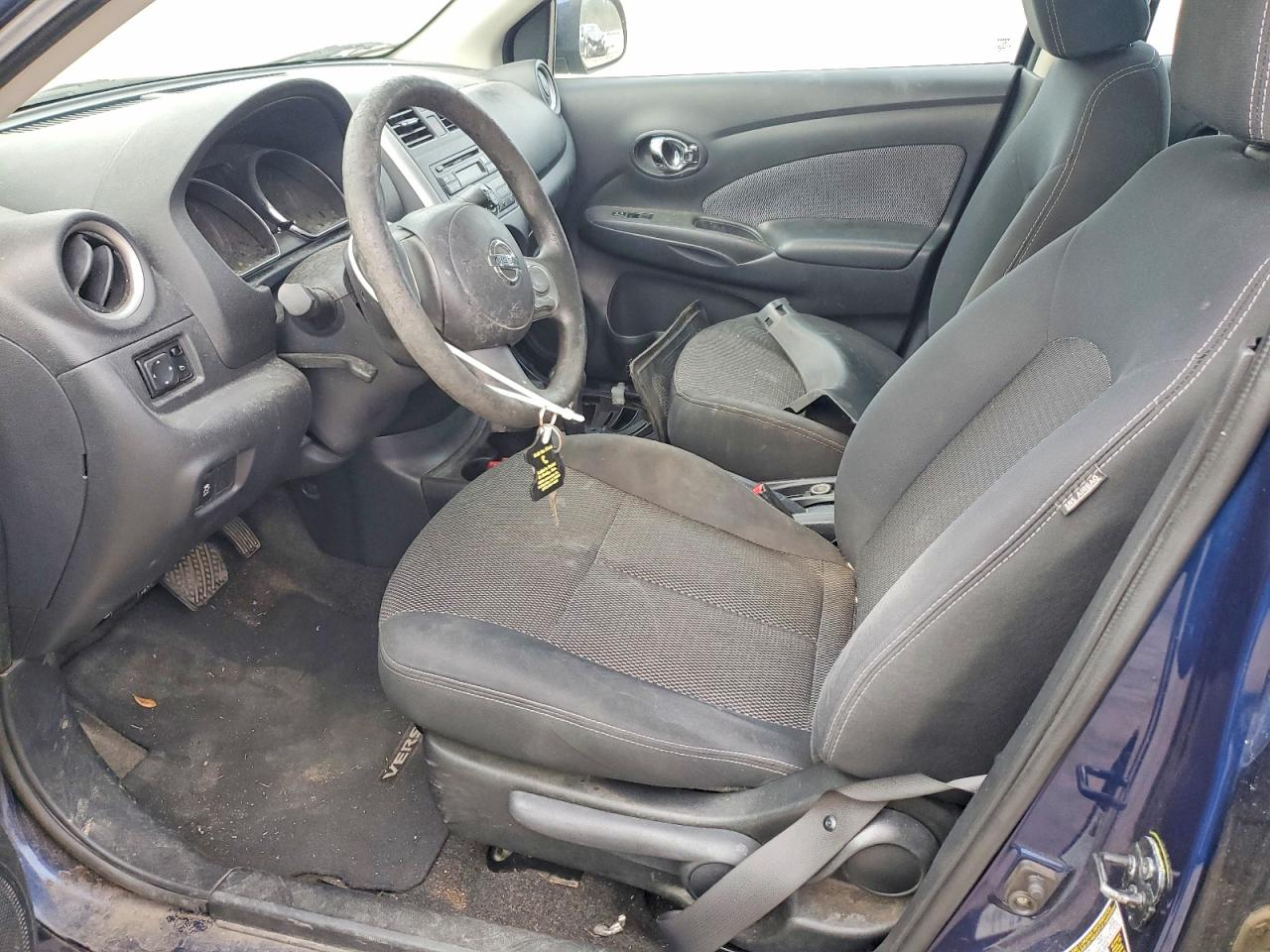 2014 NISSAN VERSA S photo 7