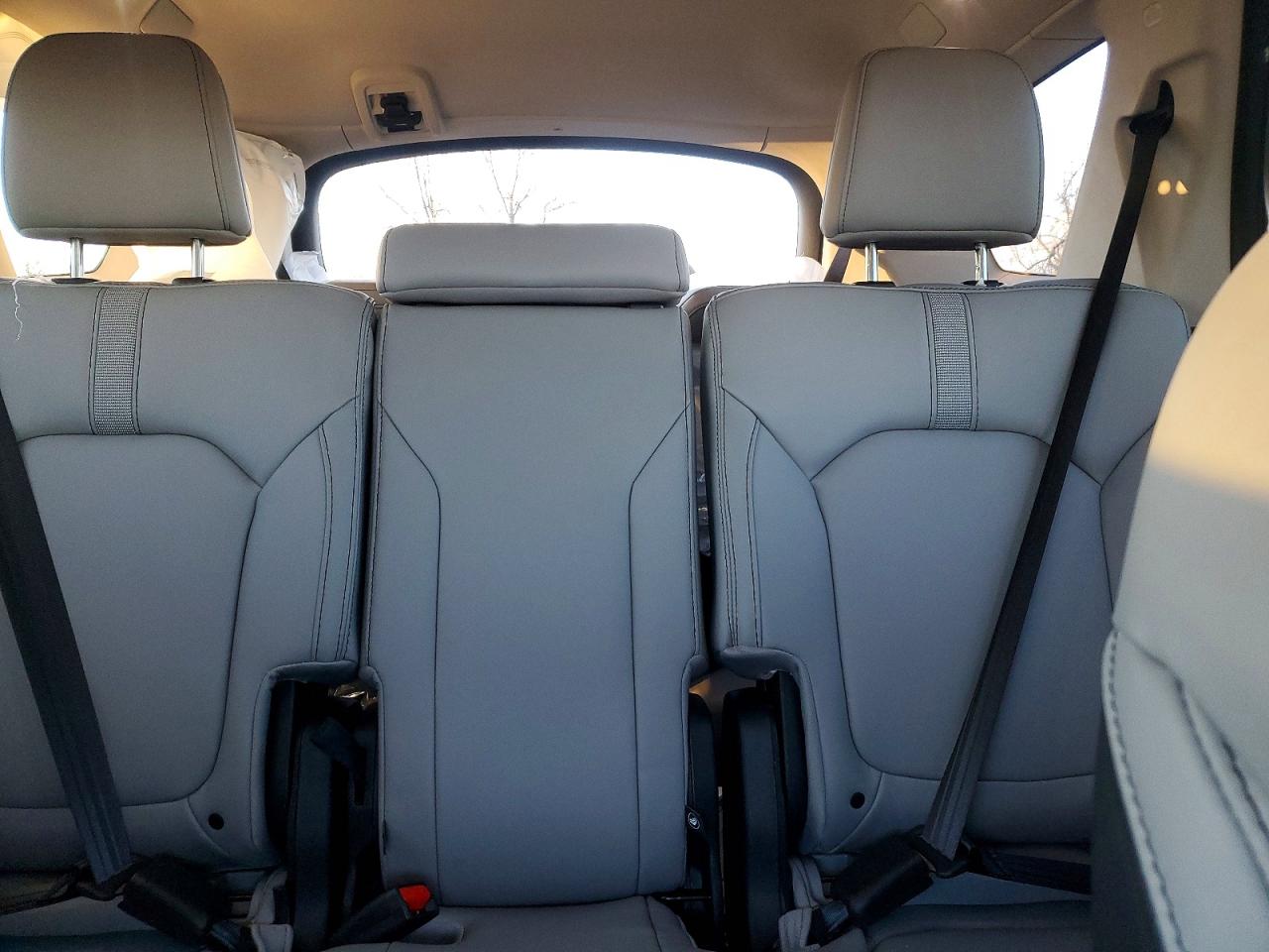 2025 HONDA PILOT EXL photo 10
