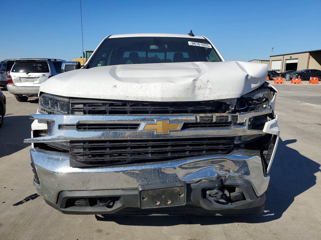2019 CHEVROLET SILVERADO K1500 LT photo 5