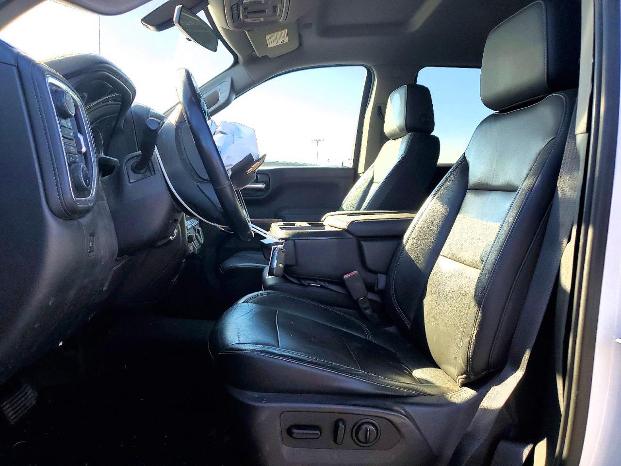 2019 CHEVROLET SILVERADO K1500 LT photo 7