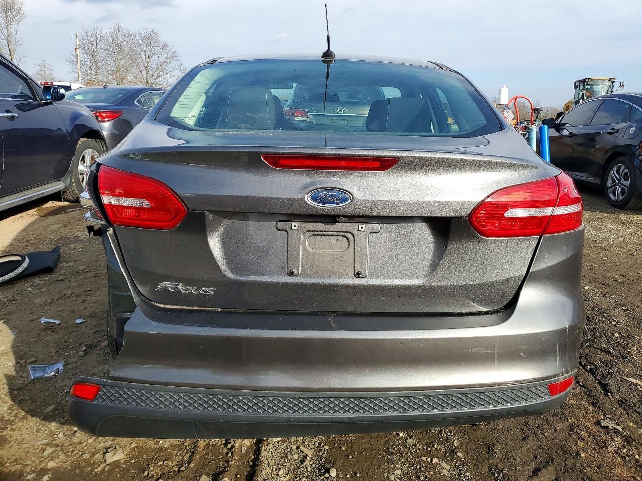 2018 FORD FOCUS S photo 6