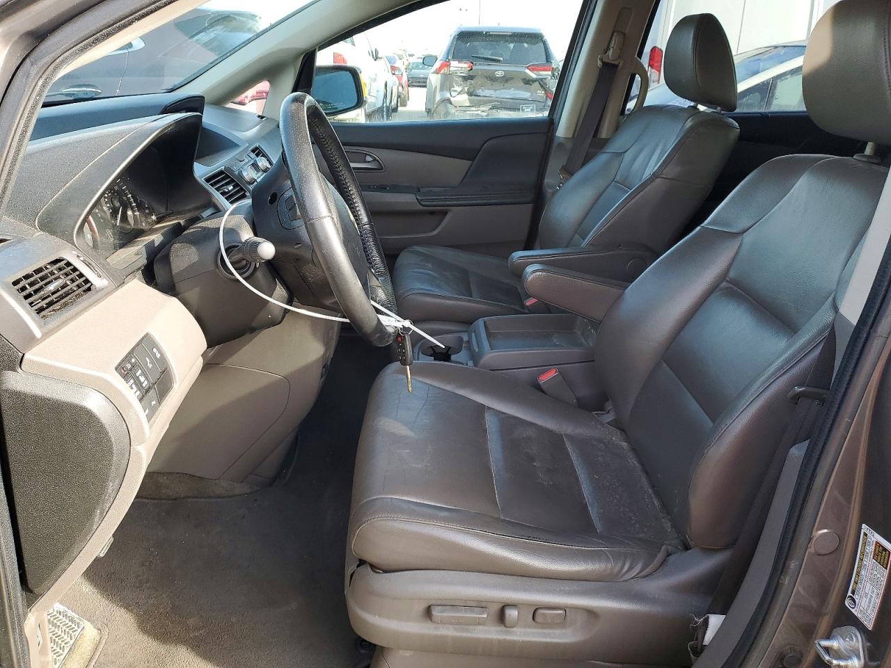 2012 HONDA ODYSSEY TOURING photo 13