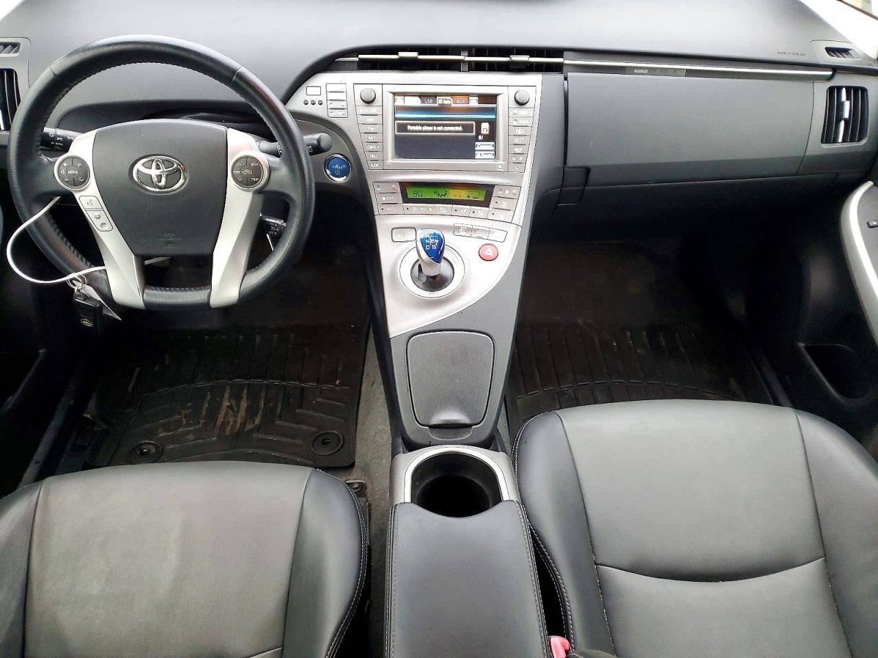 2012 TOYOTA PRIUS photo 8