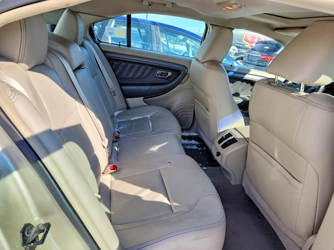 2011 FORD TAURUS SEL photo 10