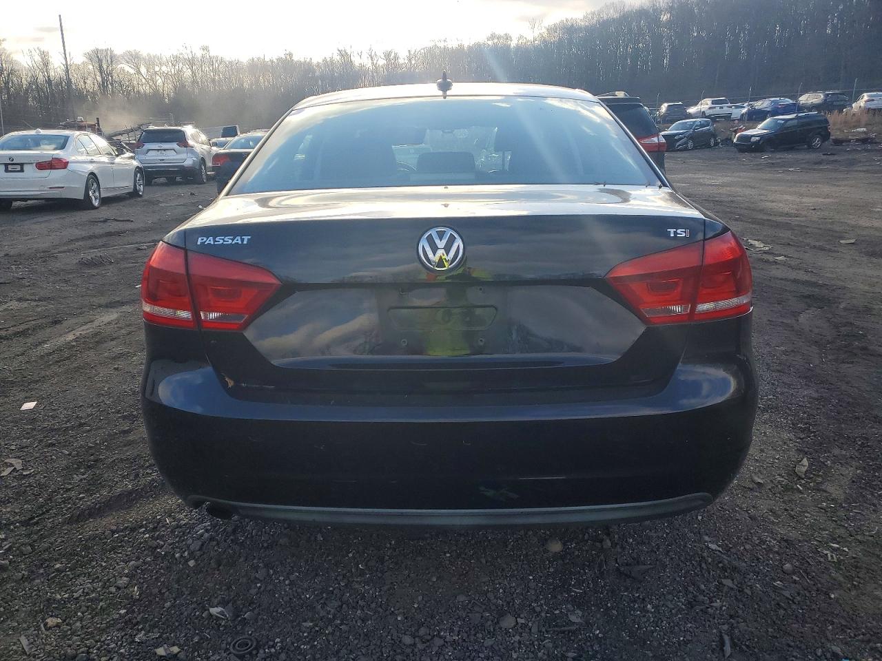 2015 VOLKSWAGEN PASSAT photo 11
