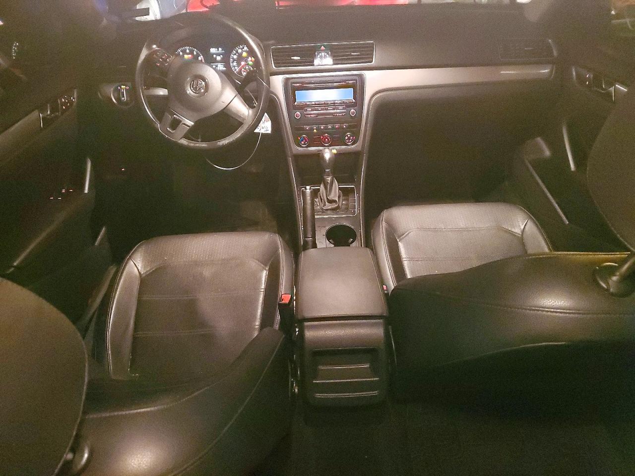 2015 VOLKSWAGEN PASSAT photo 15