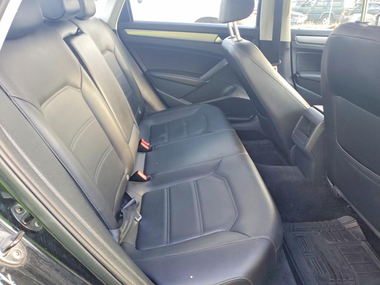 2015 VOLKSWAGEN PASSAT photo 19