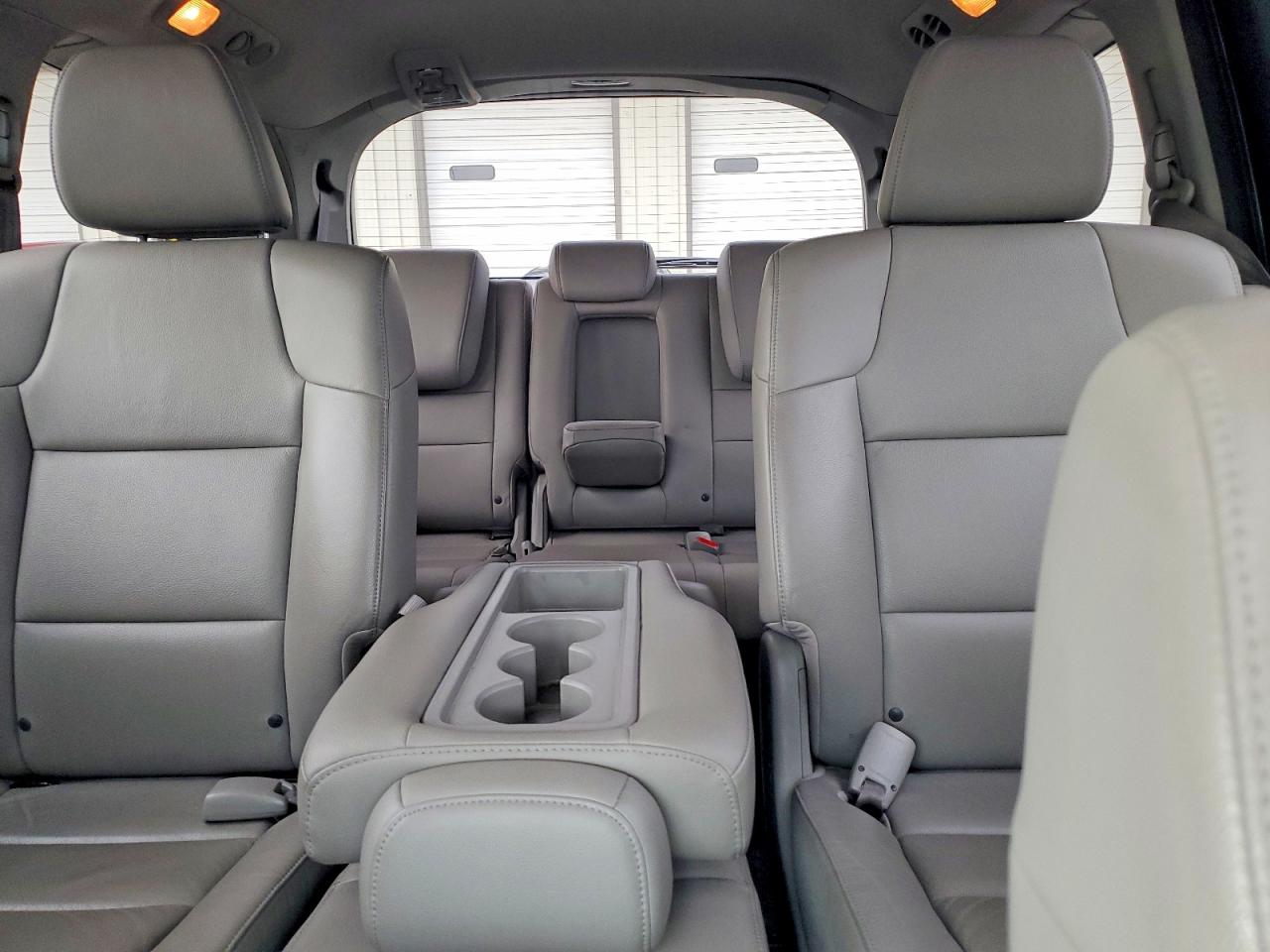 2016 HONDA ODYSSEY TOURING photo 28