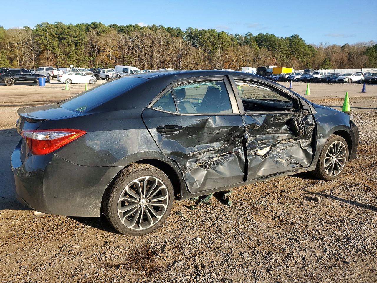 2016 TOYOTA COROLLA L photo 3