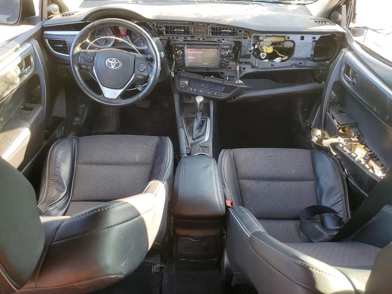 2016 TOYOTA COROLLA L photo 8