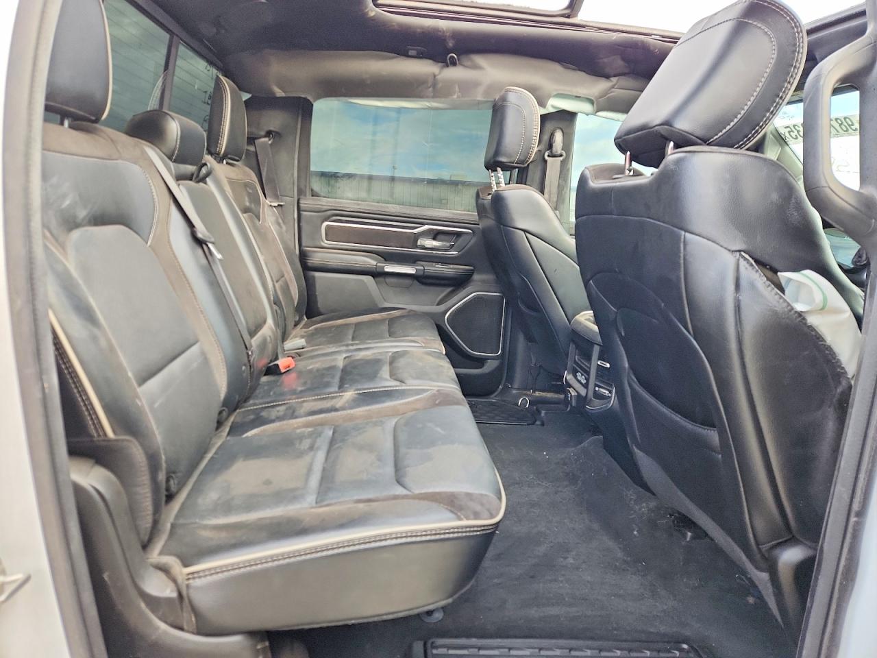 2023 RAM 1500 LARAMIE photo 19