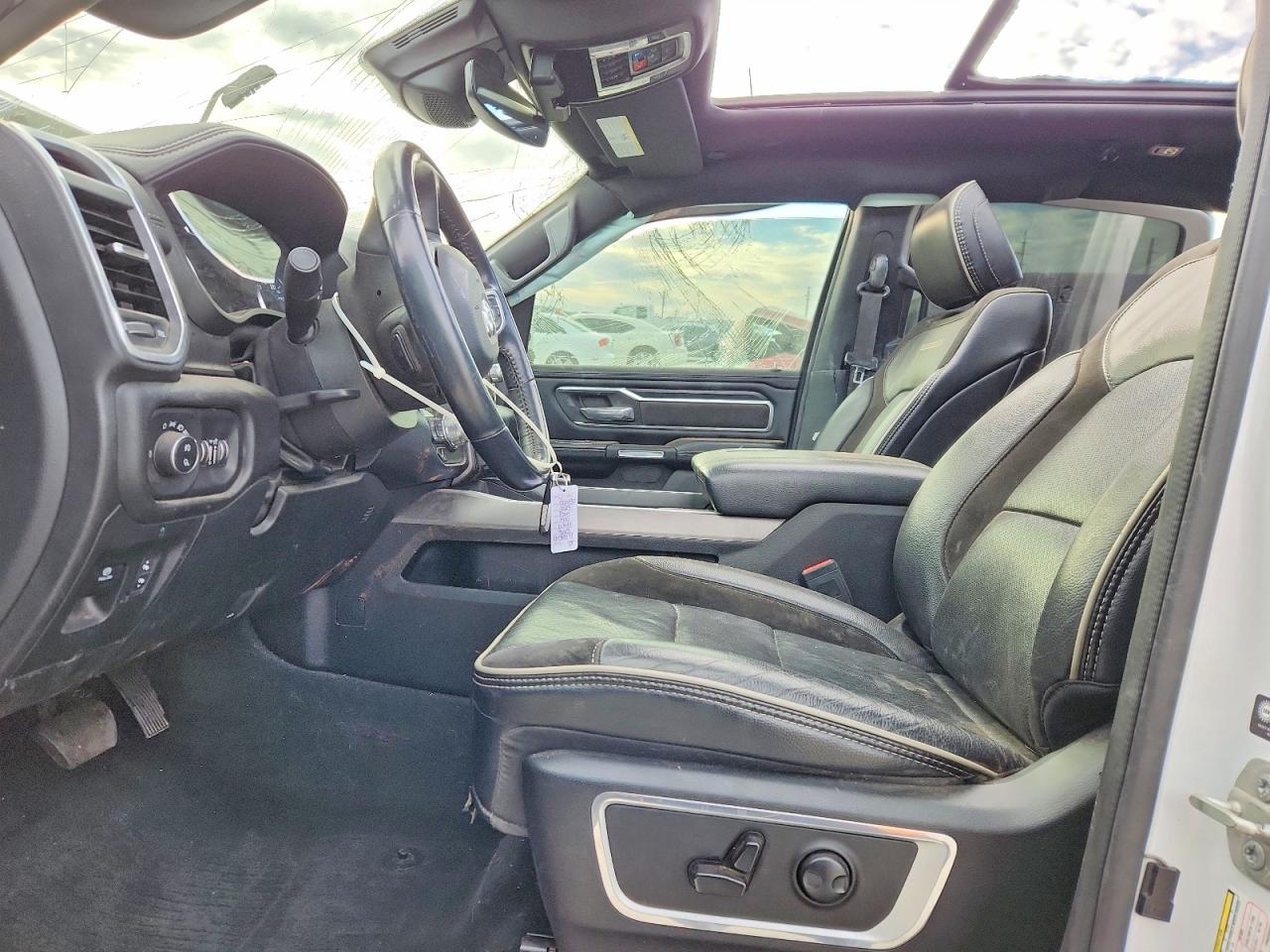 2023 RAM 1500 LARAMIE photo 13